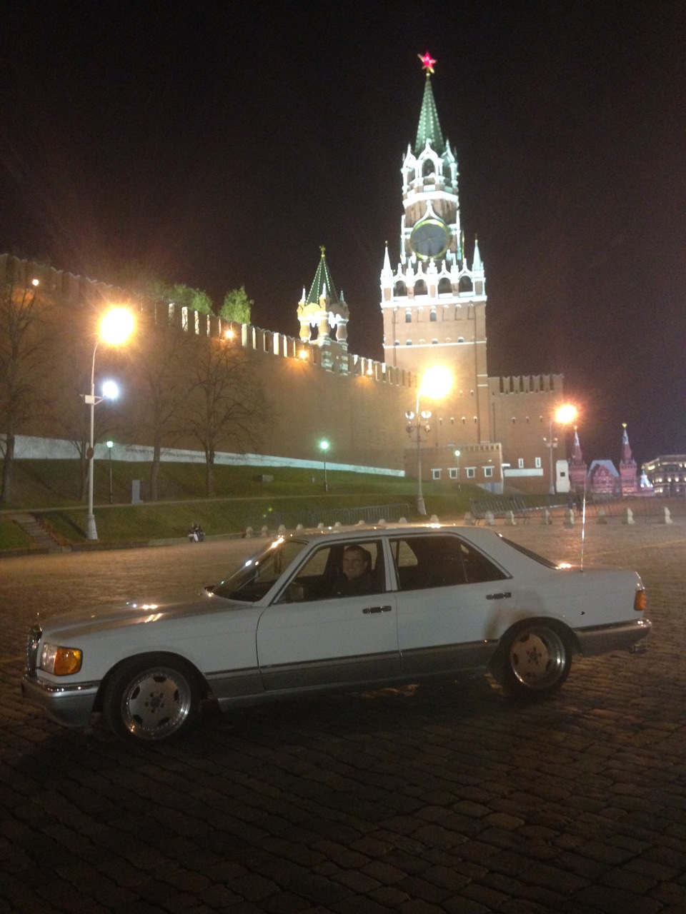 Красная площадь! — Mercedes-Benz S-Class (W126), 3 л, 1985 года |  фотография | DRIVE2