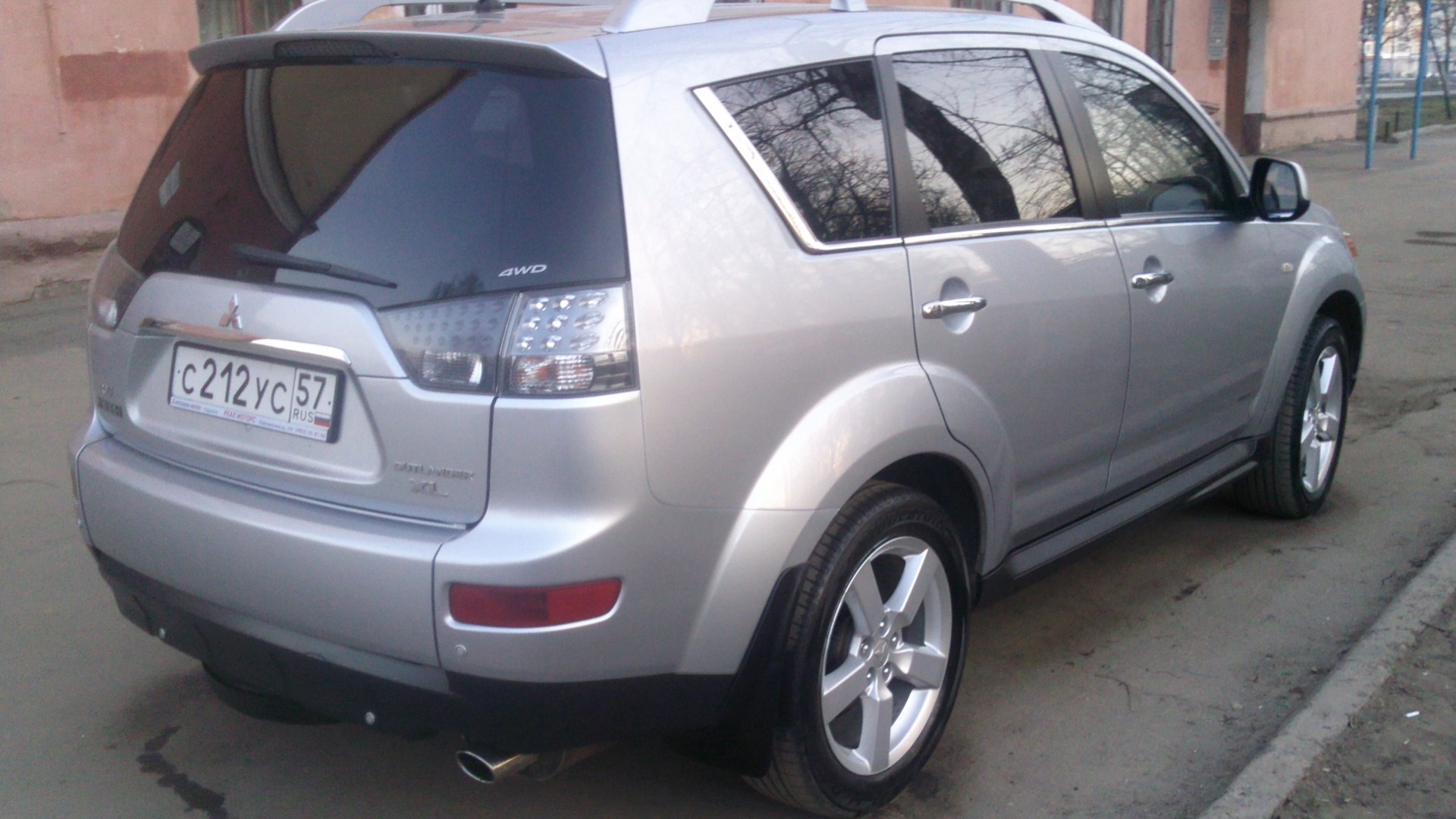 Mitsubishi Outlander XL 2.4 бензиновый 2009 | Мицурик на DRIVE2