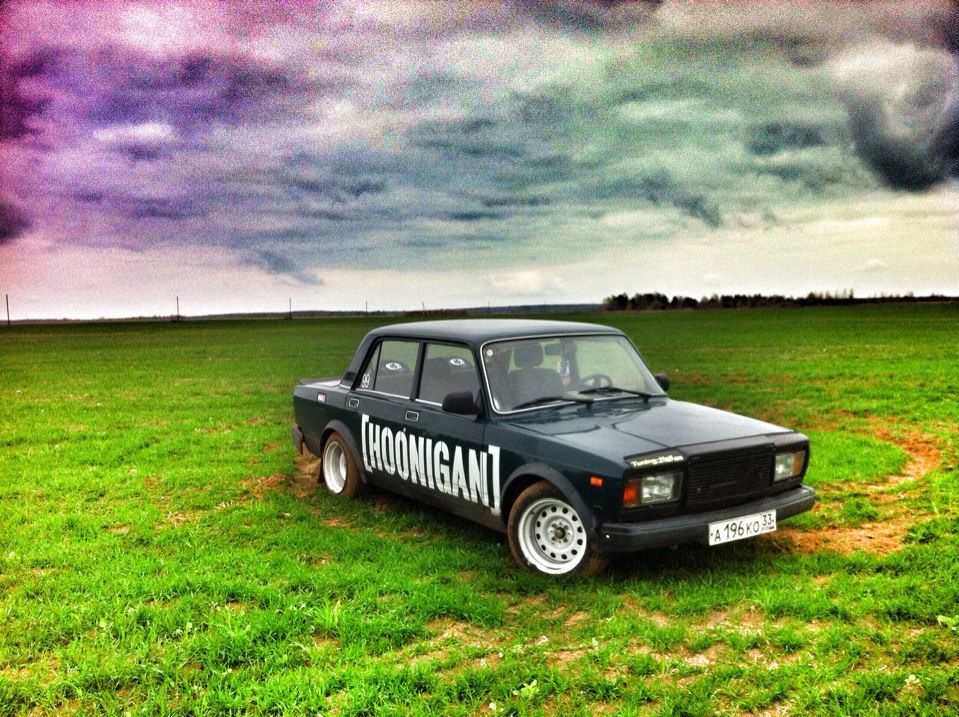 HOONIGAN Lada