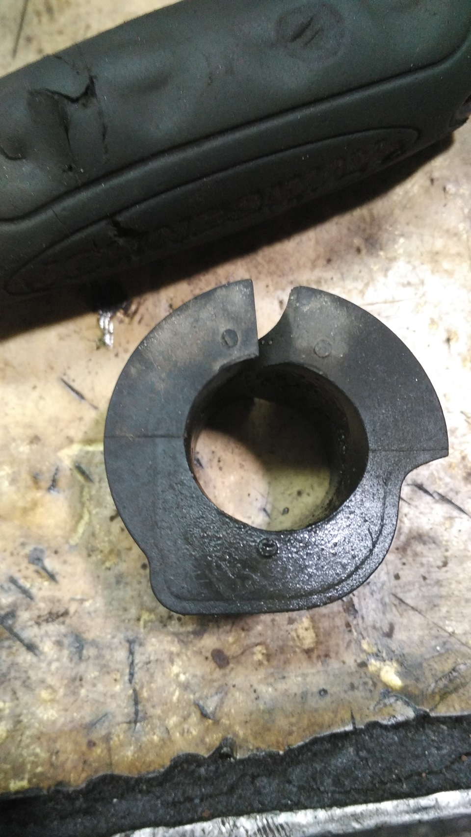 Замена резинок стабилизатора — Suzuki Swift (2G), 1,3 л, 2007 года ...