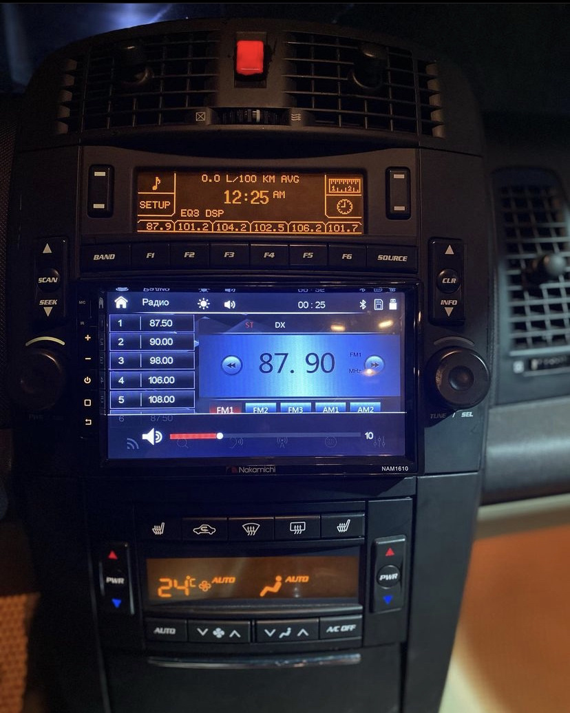 Замена магнитолы на Кадиллак SRX или вопрос зачем CD-changer в 21-ом ...