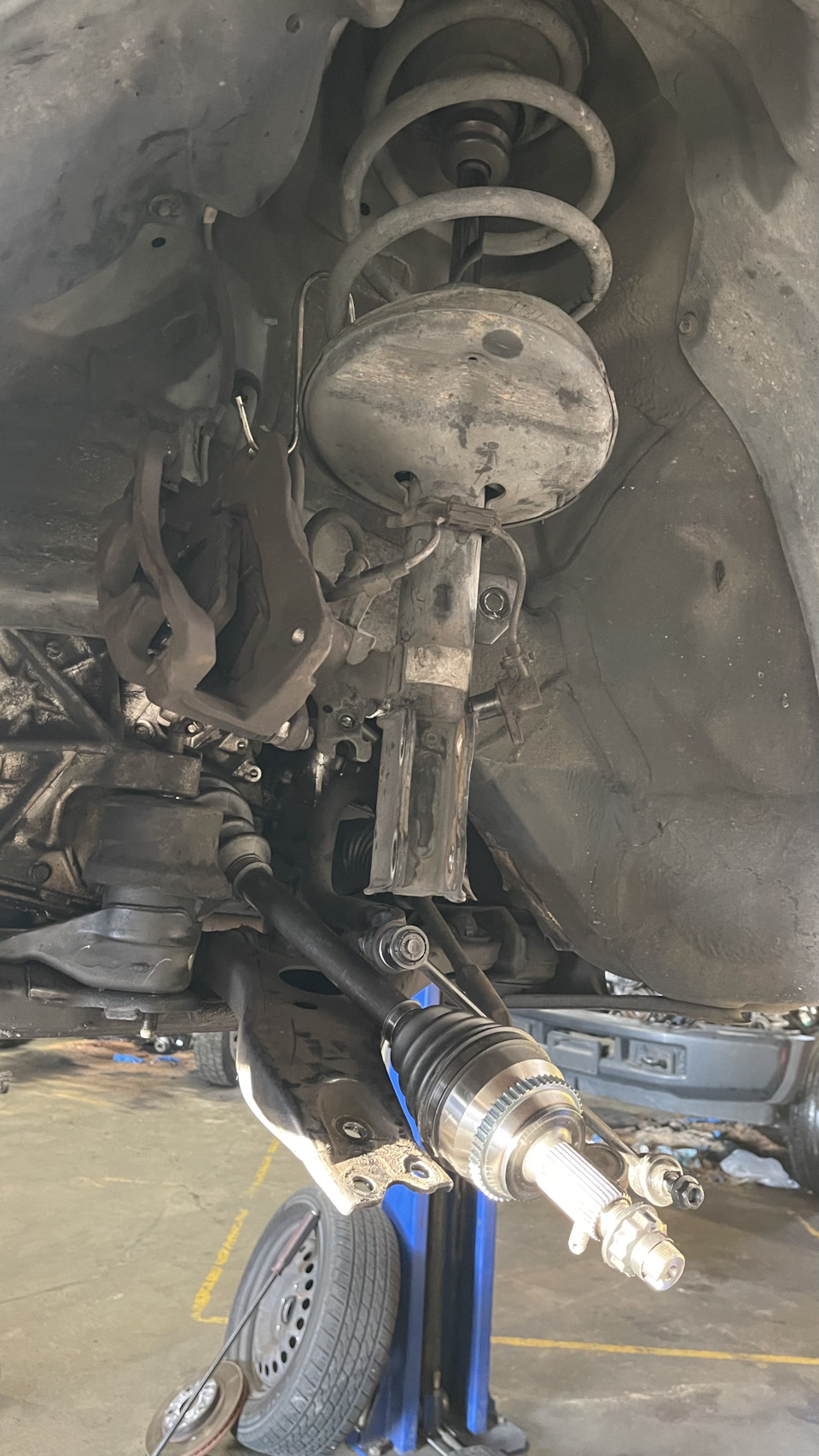 Задние стойки пассат б4 седан. Toyota camry 30 задняя подвеска. Тойота камри 2007 задняя подвеска. Toyota camry xv10 задние сайлентблоки. Подвеска тойота камри 40.