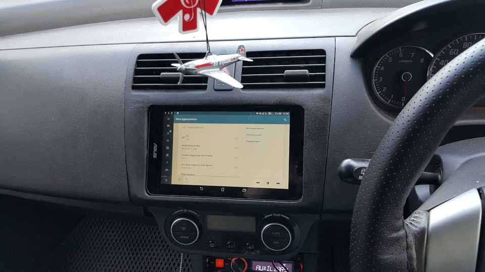 Планшет вместо ГУ — Suzuki Swift (2G), 1,2 л, 2010 года | автозвук | DRIVE2