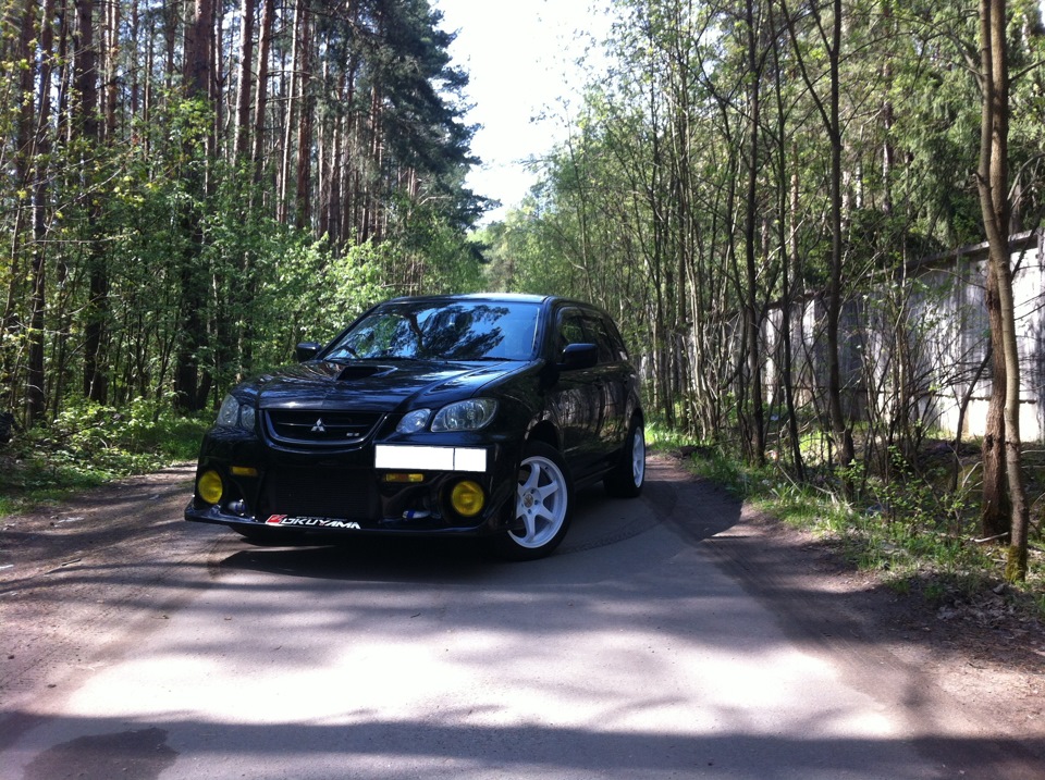 Видок — Mitsubishi Airtrek Turbo