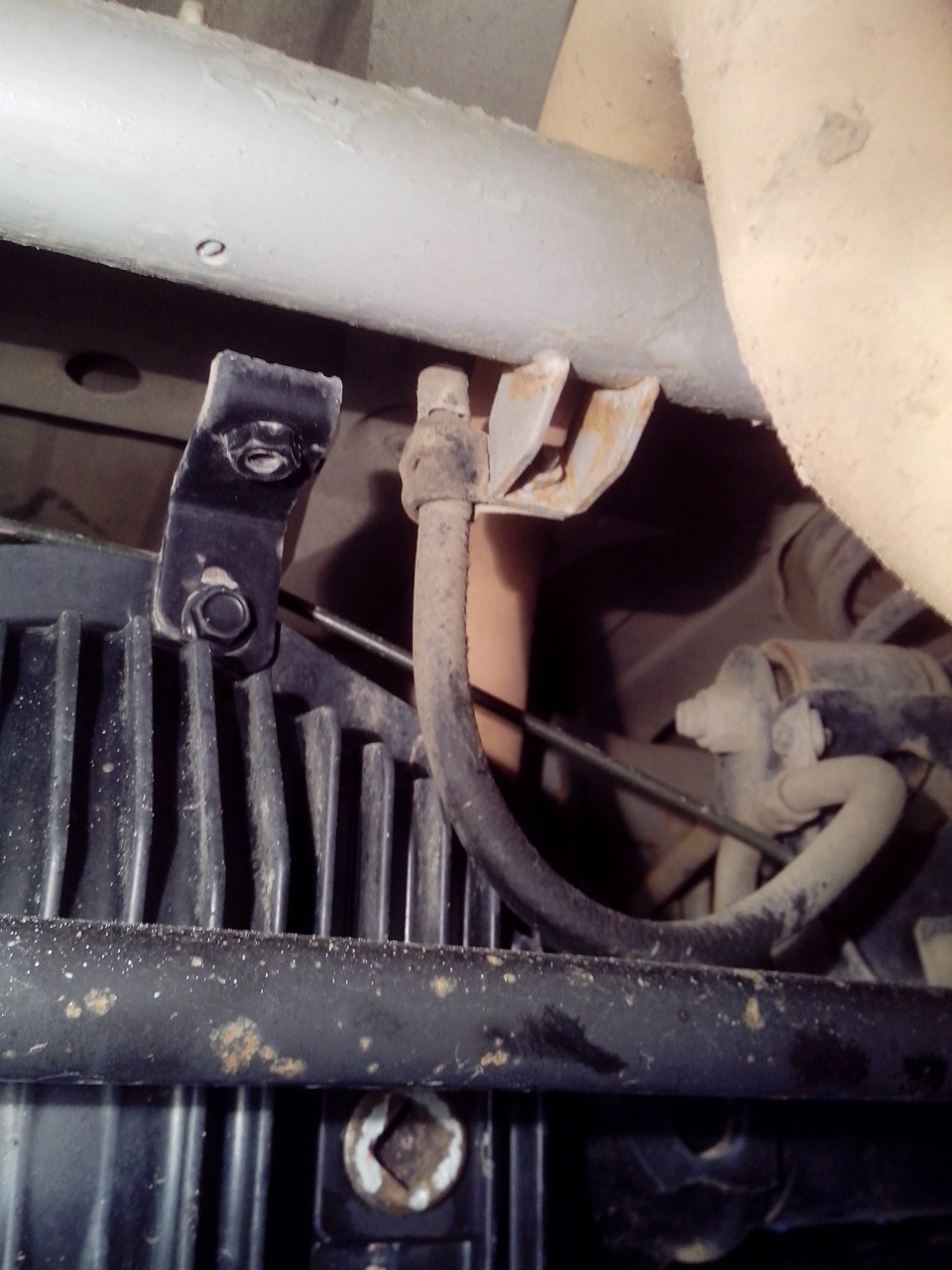 Не понадобилось менять сальник! — ТагАЗ Tager 3D, 2,3 л, 2010 года ...