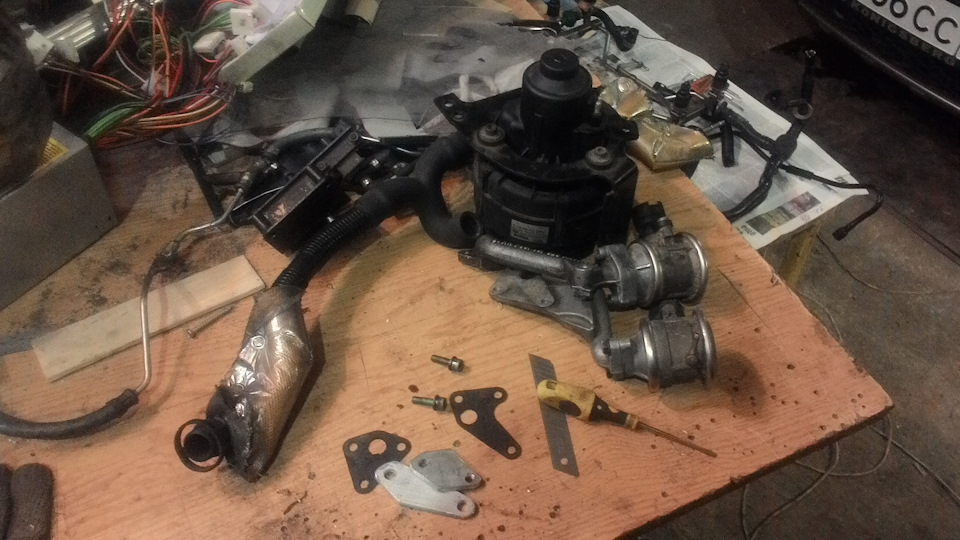 0 16v. 9 система продувки катализатора. Насос продувки катализатора. Блок управления системой продувки катализатора toyota land cruiser 200 4. Клапана продувки катализаторов ауди а6 с5.