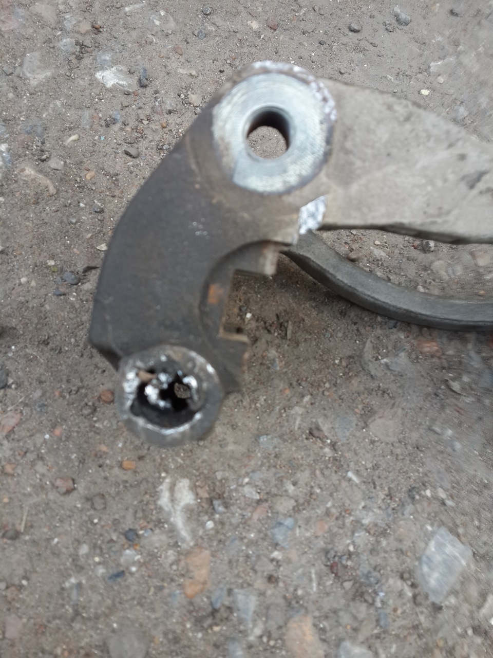 Скрип при нажатии на тормоз. — Toyota Corolla (140/150), 1,6 л, 2009 ...