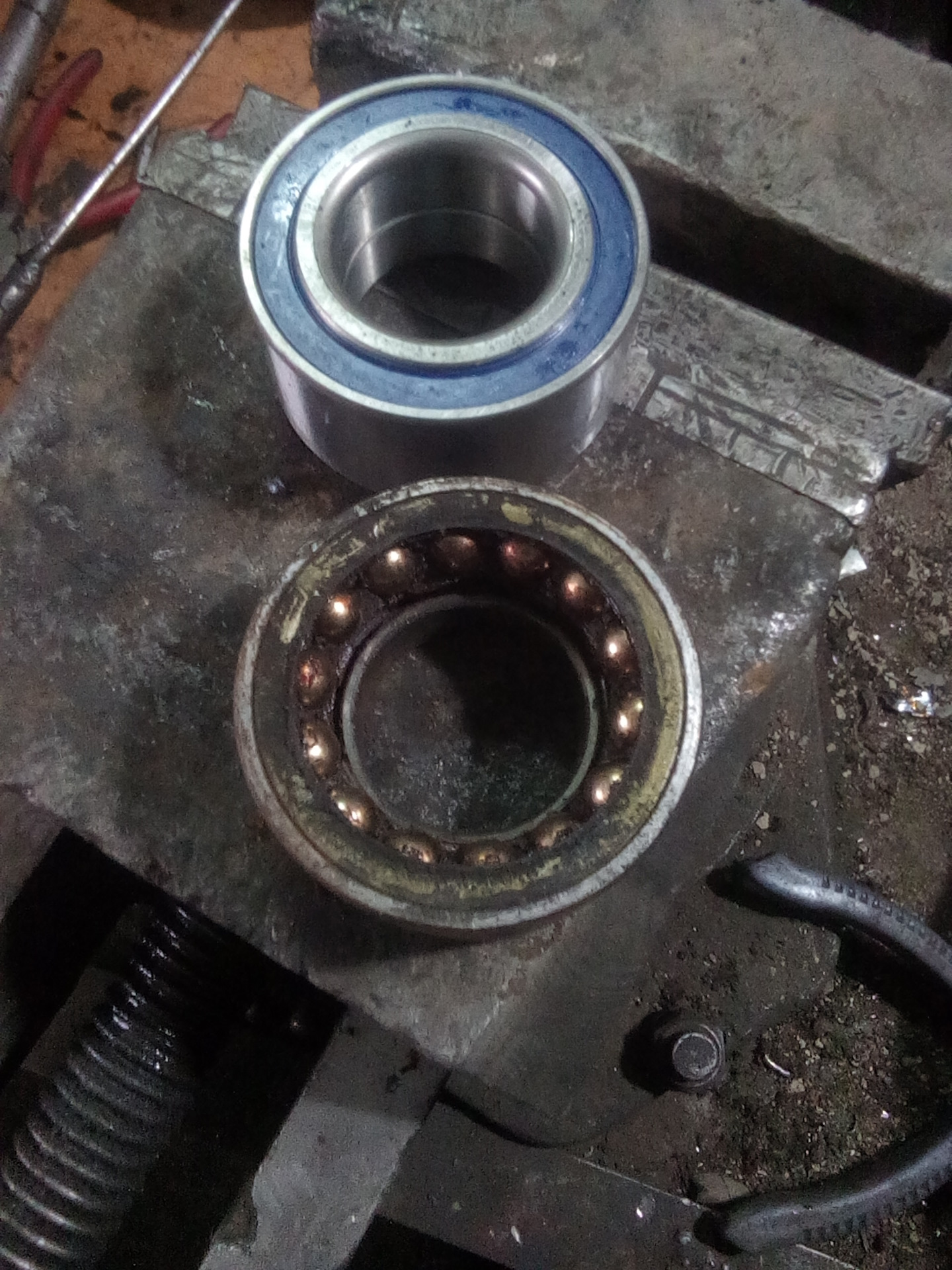 Замена ступичного подшибника - Lada 2114, 1,6 л, 2009 года своими руками DRIVE2