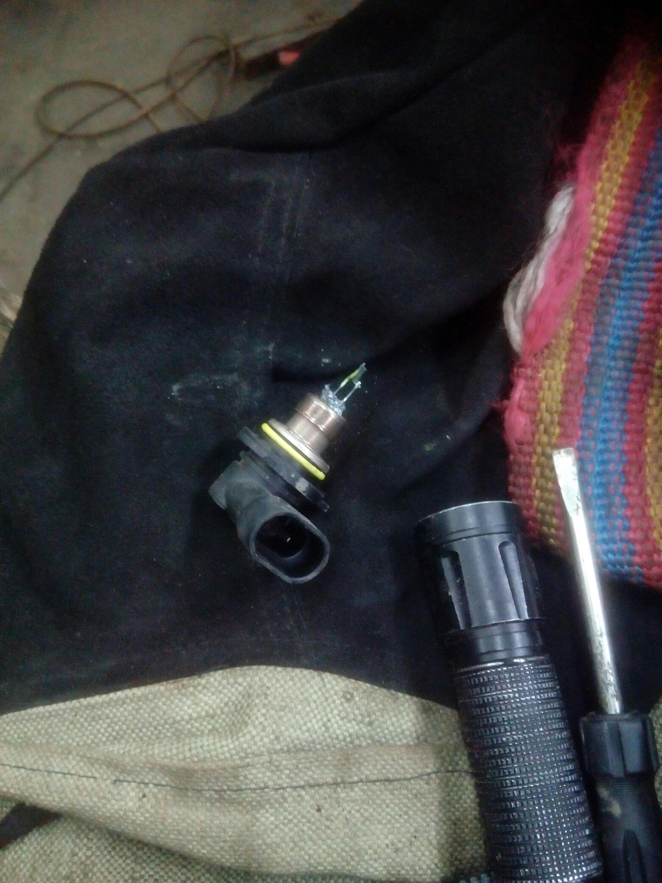 Не горела правая противотуманка — DRIVE2