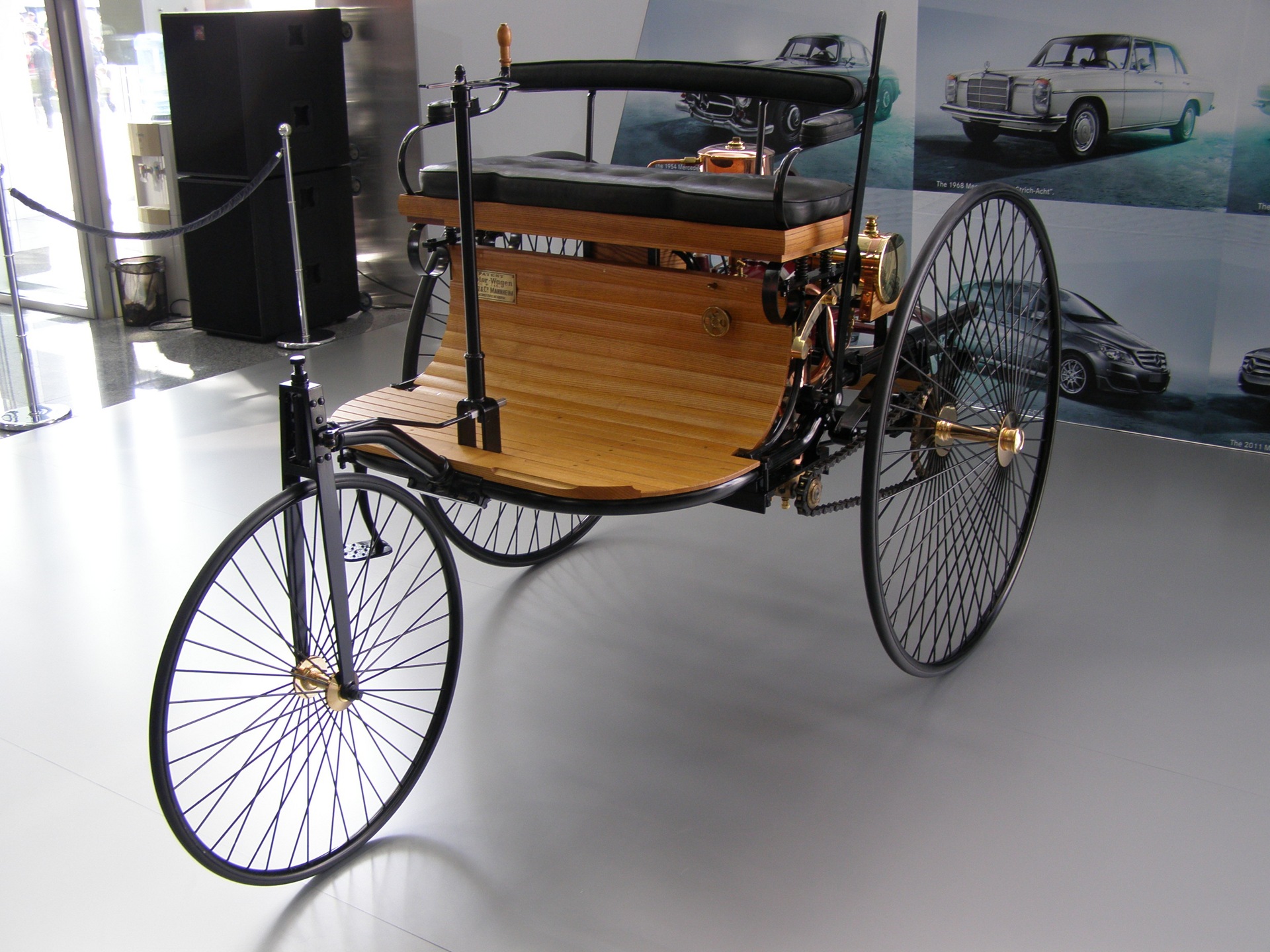 Первый в мире купил. Benz Patent-Motorwagen 1886 года.