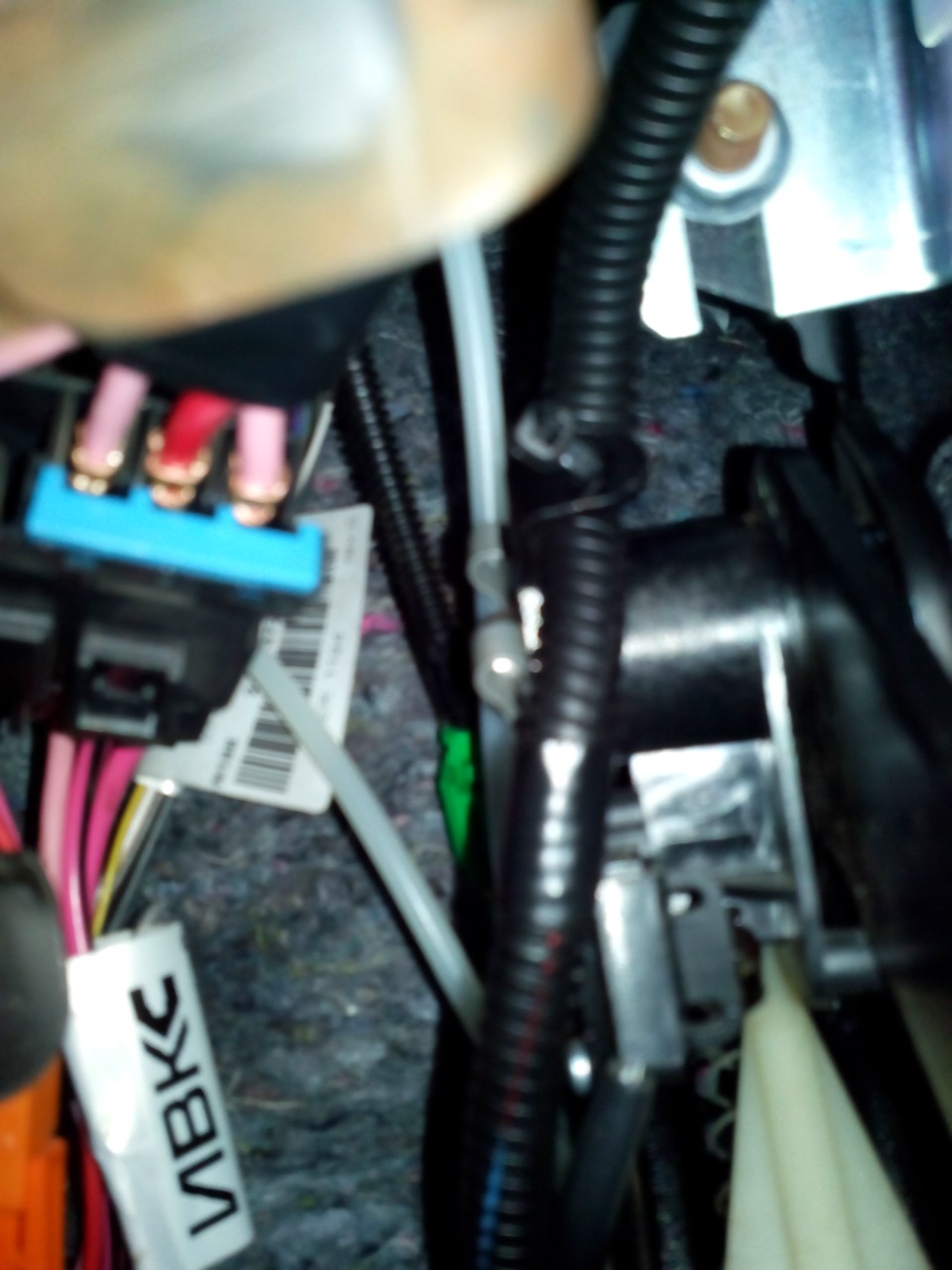 подключение ПТФ и обогрева зеркал — Lada Гранта (1G), 1,6 л, 2013 года ...