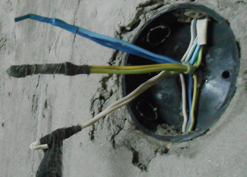 Соединение электропроводов в распредкоробках. — DRIVE2