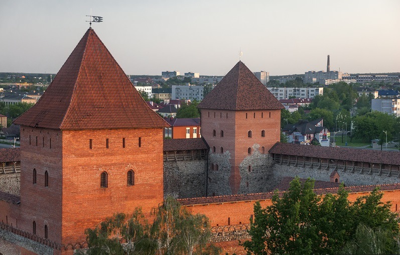 Фото лидского замка