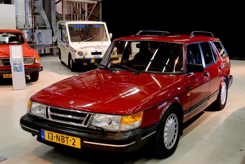 Saab 900 safari