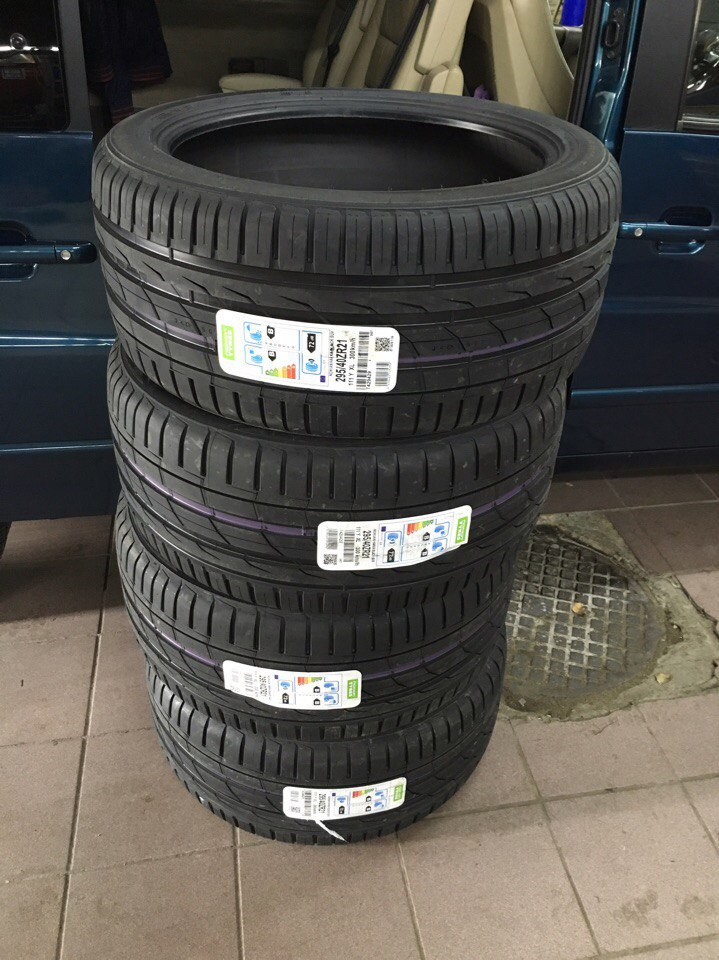 Nokian black 2. Nokian Hakka Black 2 SUV 295/40 r21. 295/40 R21 Nokian Hakka Black 2 SUV 111y XL. Nokian Hakka Black 295/40/21. Nokian Hakka Black 2 245 40 r20.