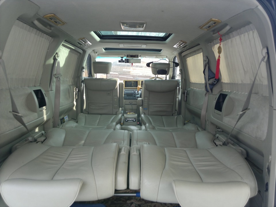 Nissan Elgrand e52 салон