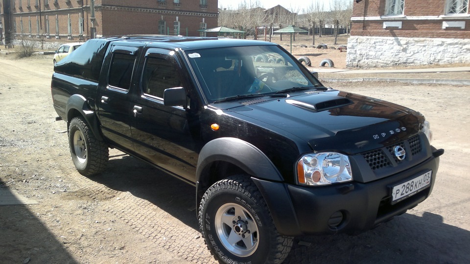 nissan np300 фото