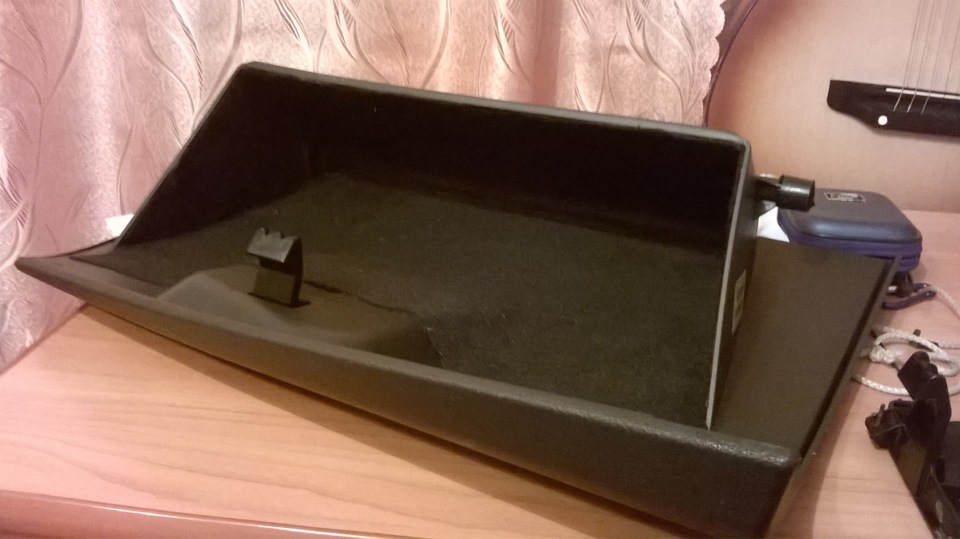 Заменил ручку открывания Бардачка на новую! — DRIVE2