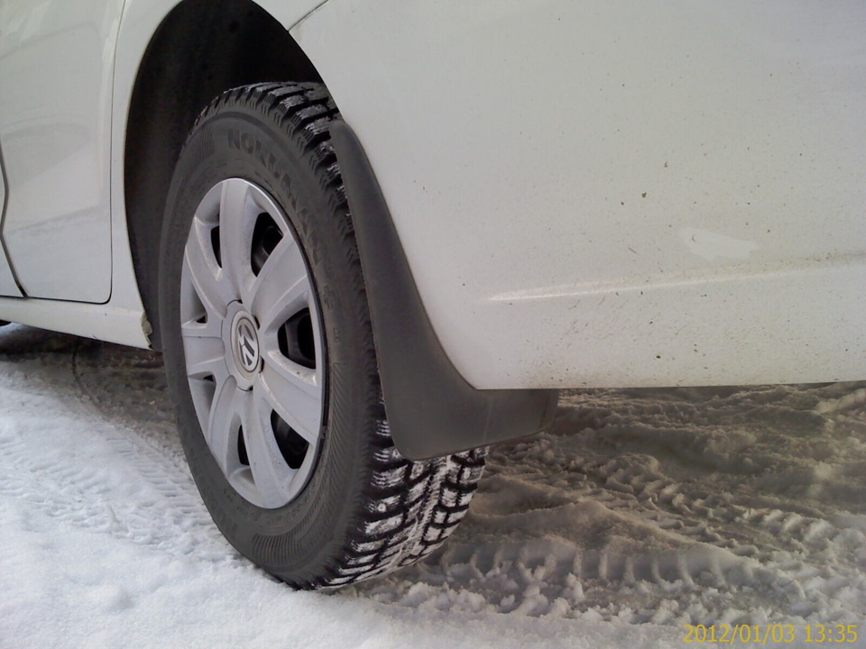 Брызговики — Volkswagen Polo Sedan, 2010 года | аксессуары | DRIVE2