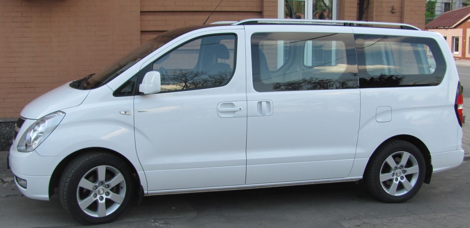 Hyundai h 20. Hyundai h1/h200. Hyundai h1 диски. Hyundai h1 колеса. Хендай h1 r18.