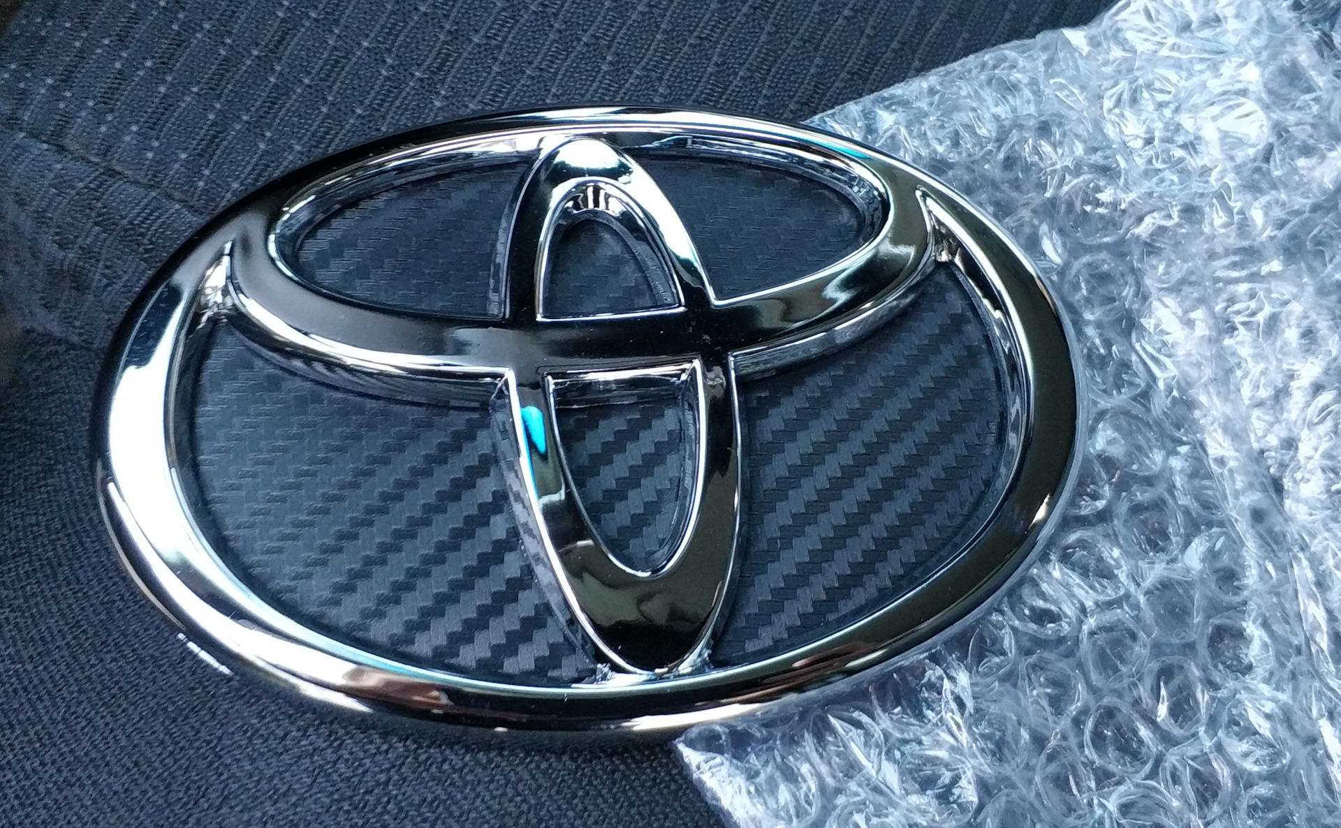 Toyota Corolla Emblem