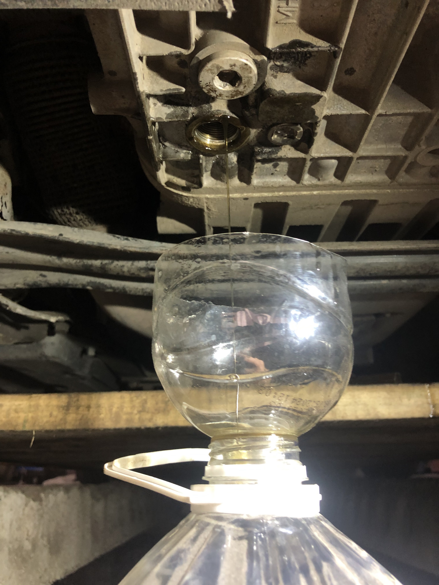 ТО (замена масла в вариаторе) — Audi A6 (C6), 2 л, 2010 года | плановое ...