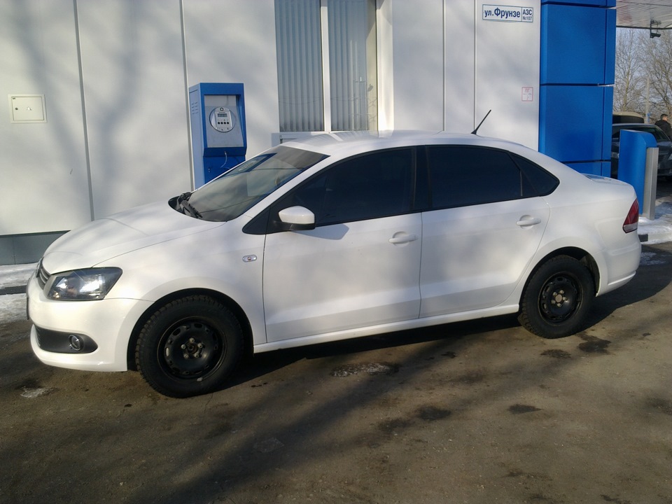 volkswagen polo белый