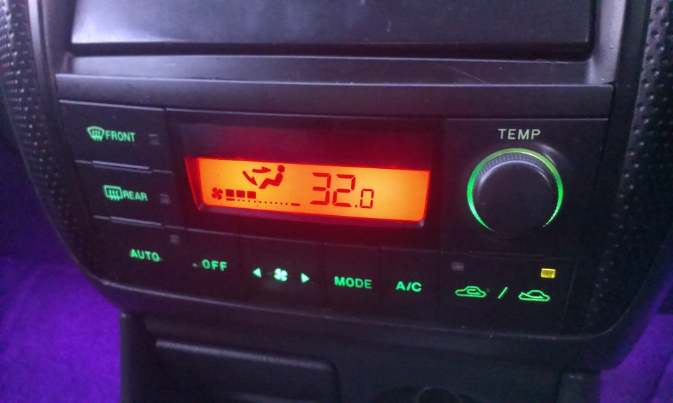 Климат контроль от Mazda Premacy CP8W - Mazda Familia (BJ), 1,5 л, 2000 года ста