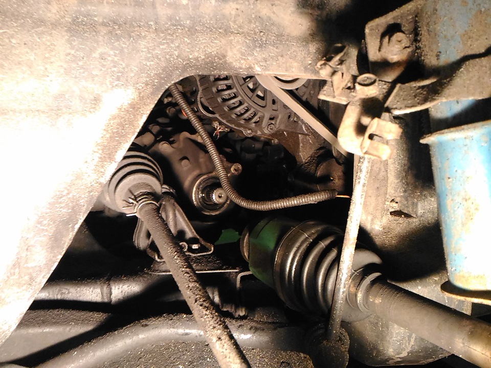 Замена правого сальника на раздатке — Mitsubishi RVR (2G), 2,4 л, 1998 ...