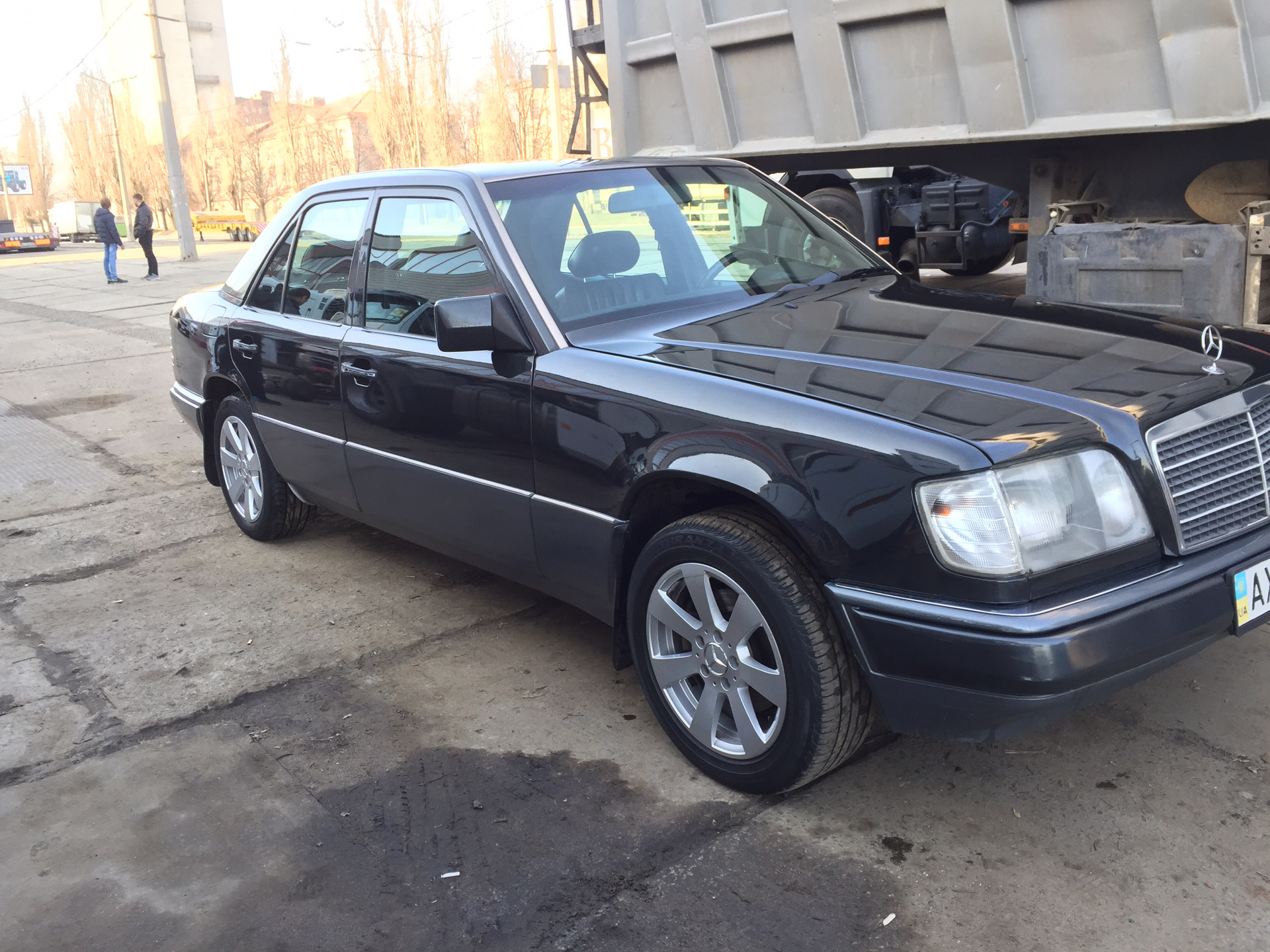 Дедушка и пра пра пра правнук — Mercedes-Benz E-class (W124), 2,2 л ...