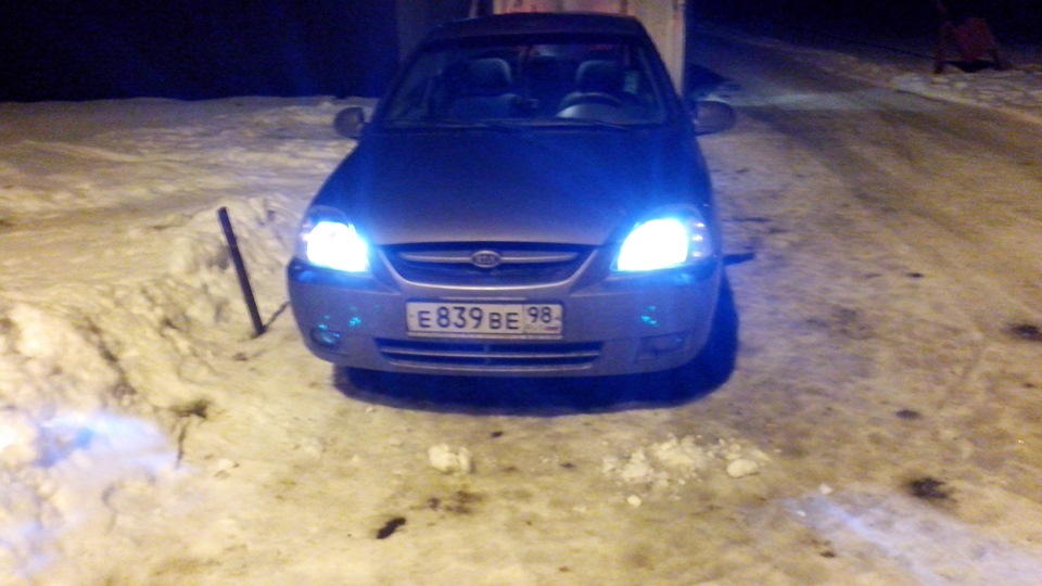 Светодиоды в габариты. — KIA Rio 5-door (1G), 1,5 л, 2005 года ...