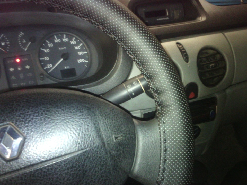 Оплетка руля — Renault Kangoo (1G), 1,4 л, 2006 года | аксессуары | DRIVE2