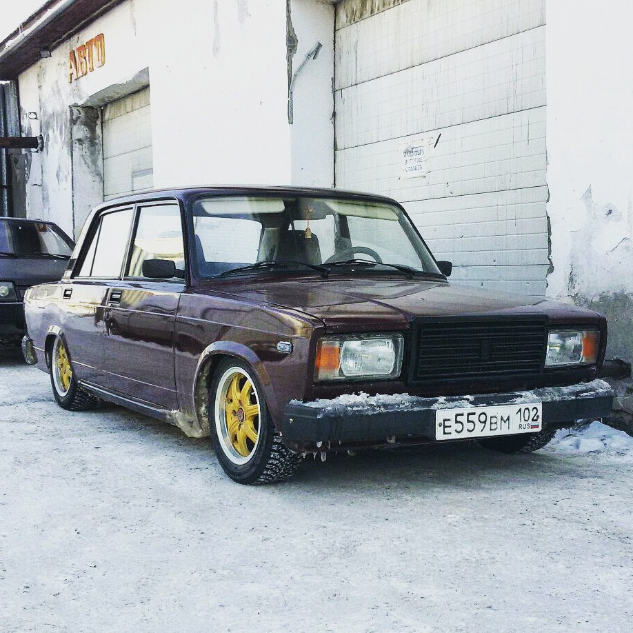 Lada 2107 Red