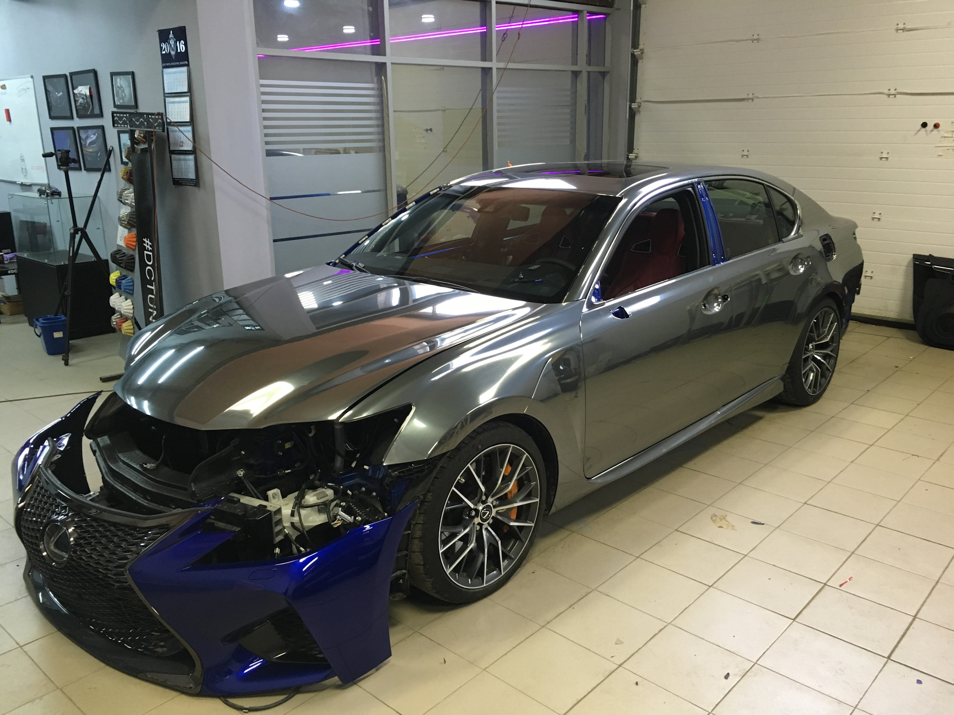 Красный хамелеон Lexus gs300