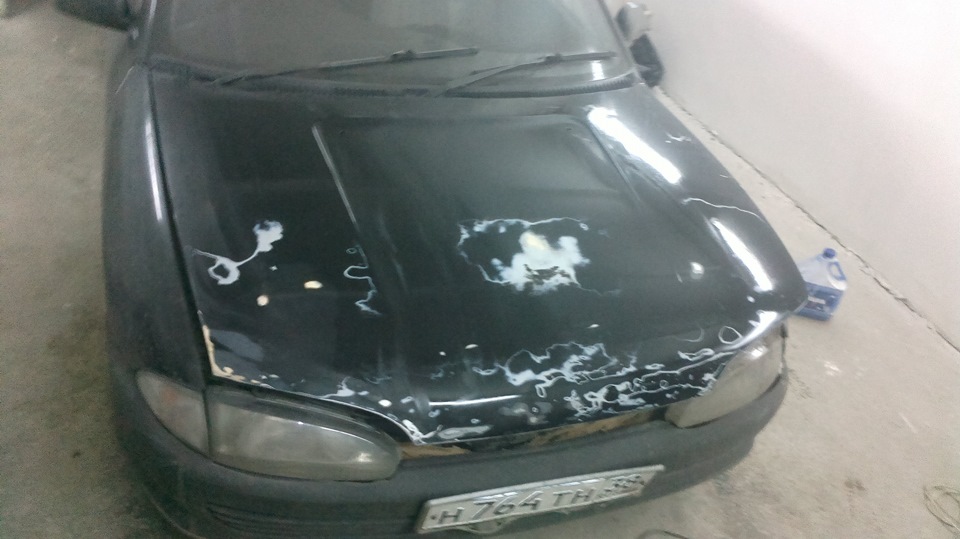 Подготовка к покраске капота) — Mitsubishi Mirage IV, 1,3 л, 1993 года ...