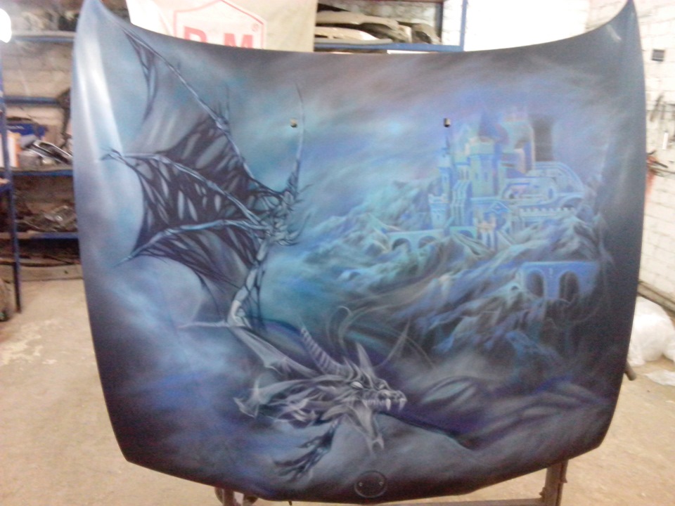 Аэрография Костяной дракон на е39. — DRIVE2