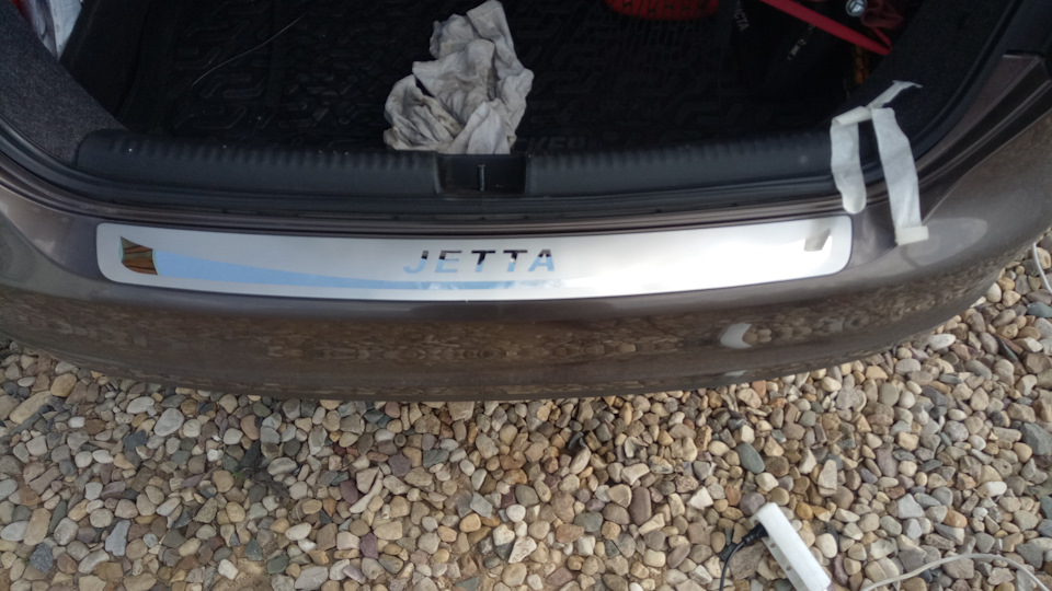 Накладка на задний бампер — Volkswagen Jetta VI, 1,6 л, 2013 года ...