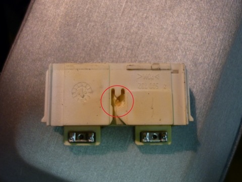 Кнопка блокировки задних стеклоподъемников — Audi A6 (C5), 2,4 л, 2001 ...