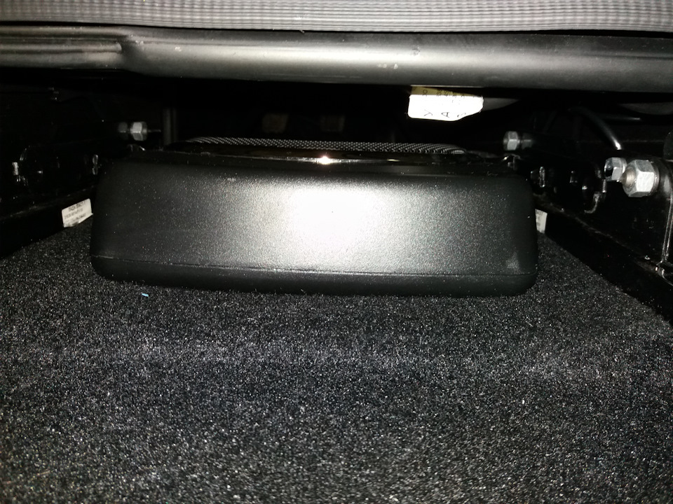 С обратной стороны — УАЗ Patriot