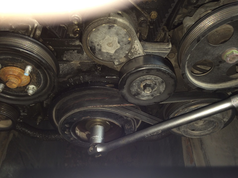 Как снять шкив коленвала 1jz ge Меняю ГРМ с закрытыми глазами) - Toyota Chaser (100), 2,5 л, 1997 года своими ру