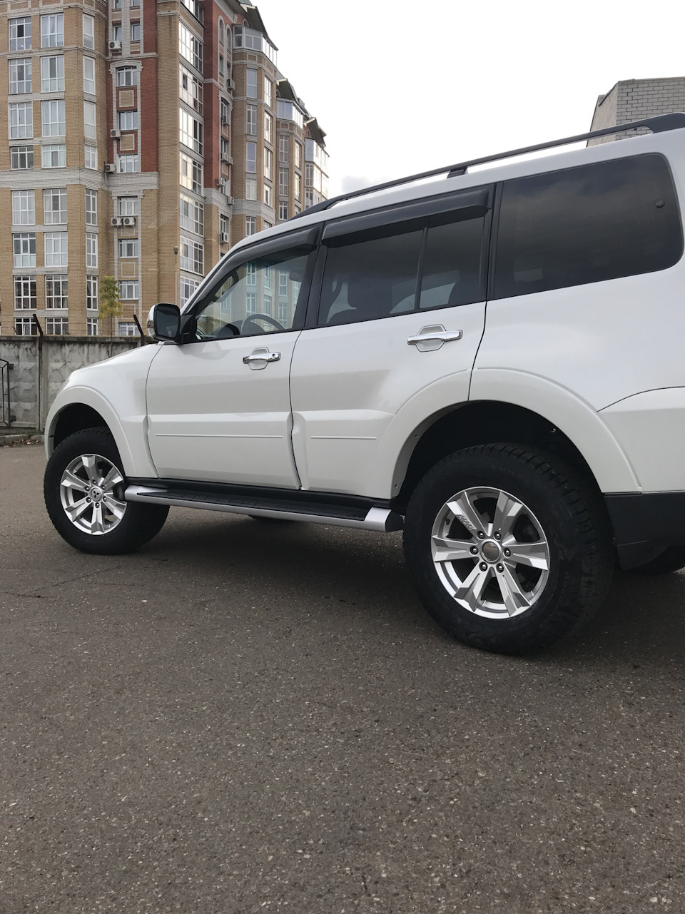 Диски Дакар — Mitsubishi Pajero (4G), 3 л, 2008 года | колёсные диски |  DRIVE2