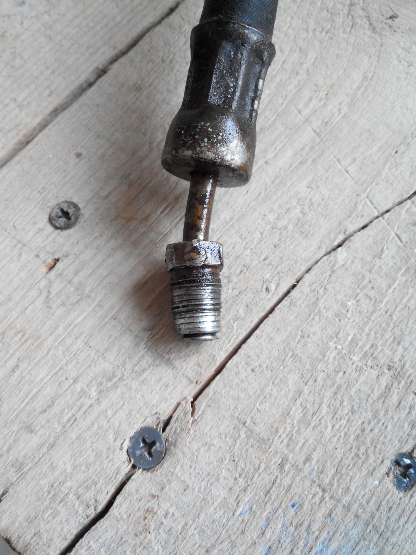 Замена шланга сцепления VW T3 — Volkswagen Transporter T3, 1,8 л, 1988 ...