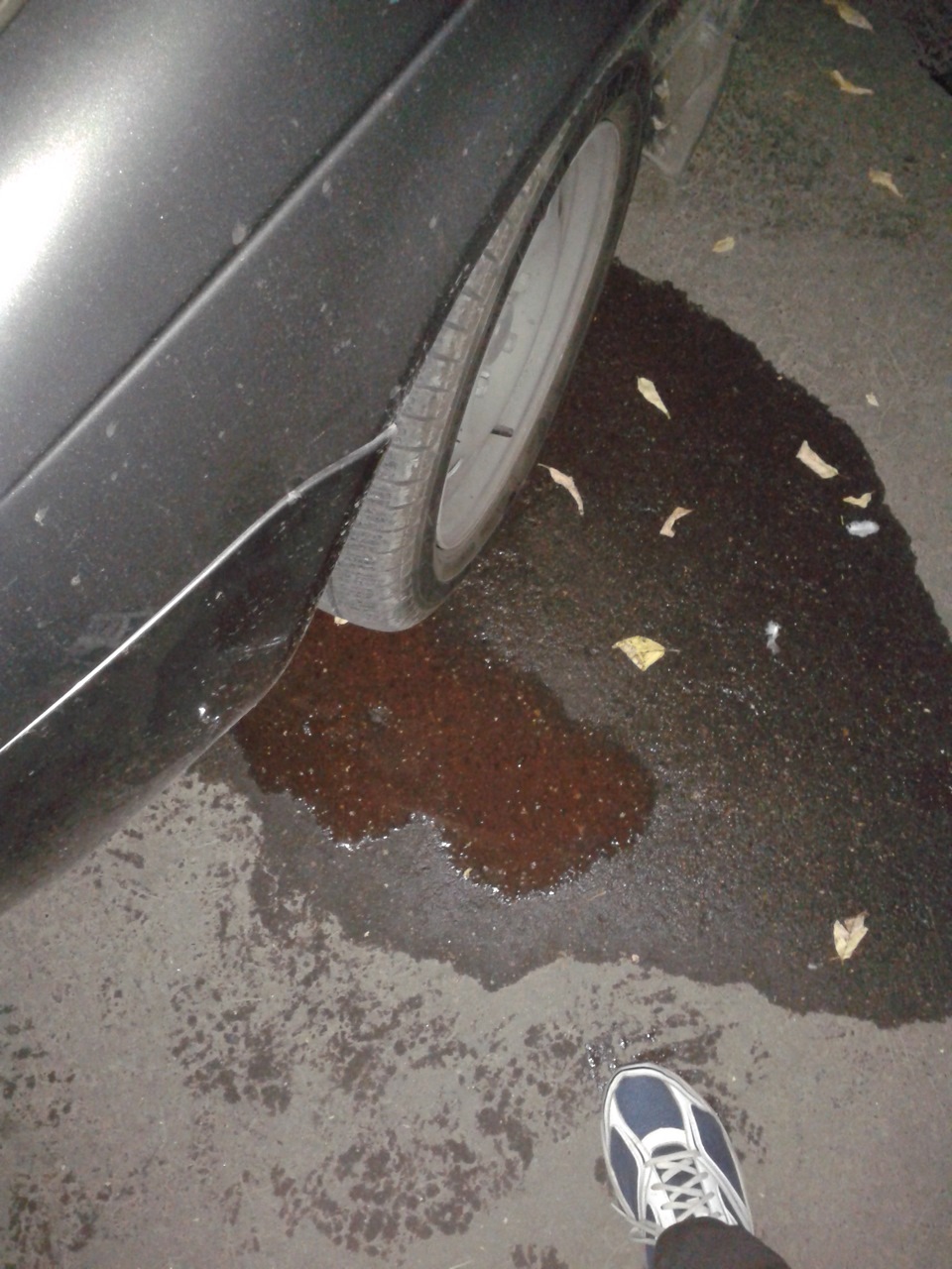 Утекает антифриз! — LADA Приора седан, 1,6 л., 2014 года | поломка | DRIVE2