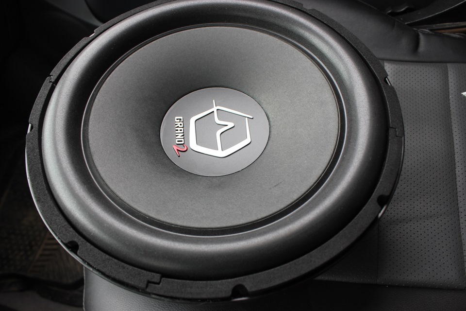 Саб в седан. Pride mt 15 в 2 ом. Сабвуфер pride вверх магнитом. Pride hp 12 v2. Сабвуфер pride вверх магнитом.