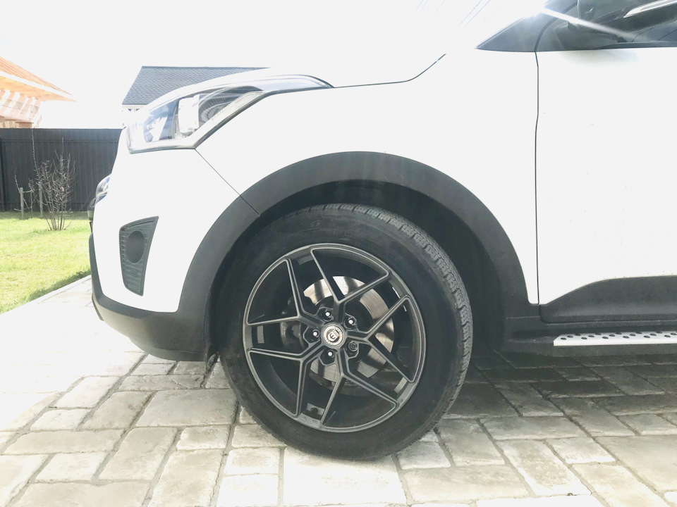 Sexсуальные R 18 реплика hre ff11 Hyundai Creta 1G 2 л 2018  