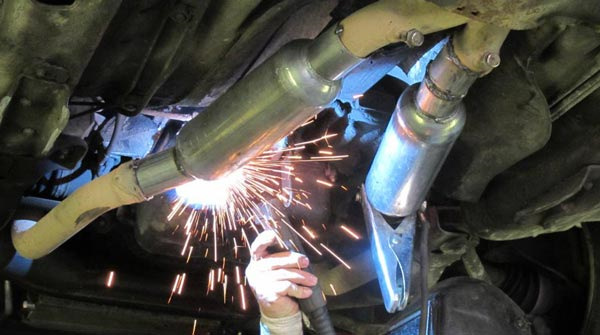 ПОВРЕЖДЕНИЕ ГЛУШИТЕЛЯ. СПОСОБЫ РЕМОНТА ГЛУШИТЕЛЯ — DRIVE2