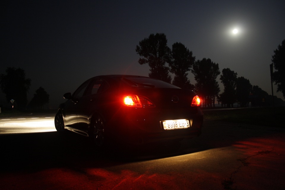 2 июня ночью. Мазда 6 GH В ночи. Mazda 6 GH ночью. Мазда 6 2006 год ночь. Мазда 6 фары ночью.