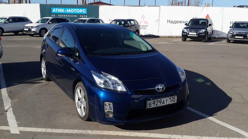 Toyota Prius 30 черный