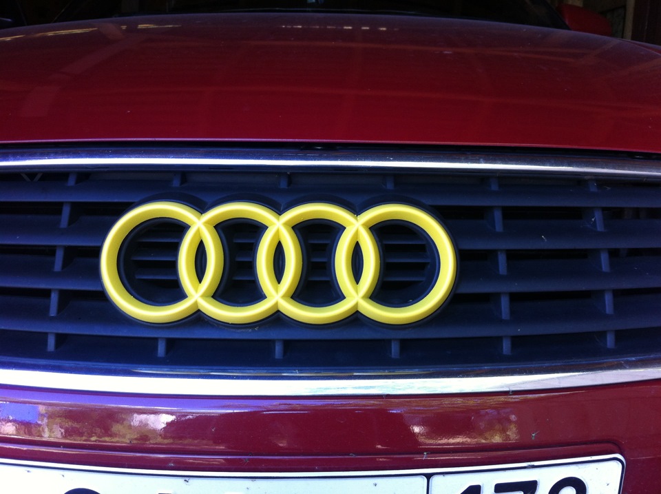 Покраска значка в PlastiDip — Audi A4 Cabriolet (B6), 3 л, 2003 года ...