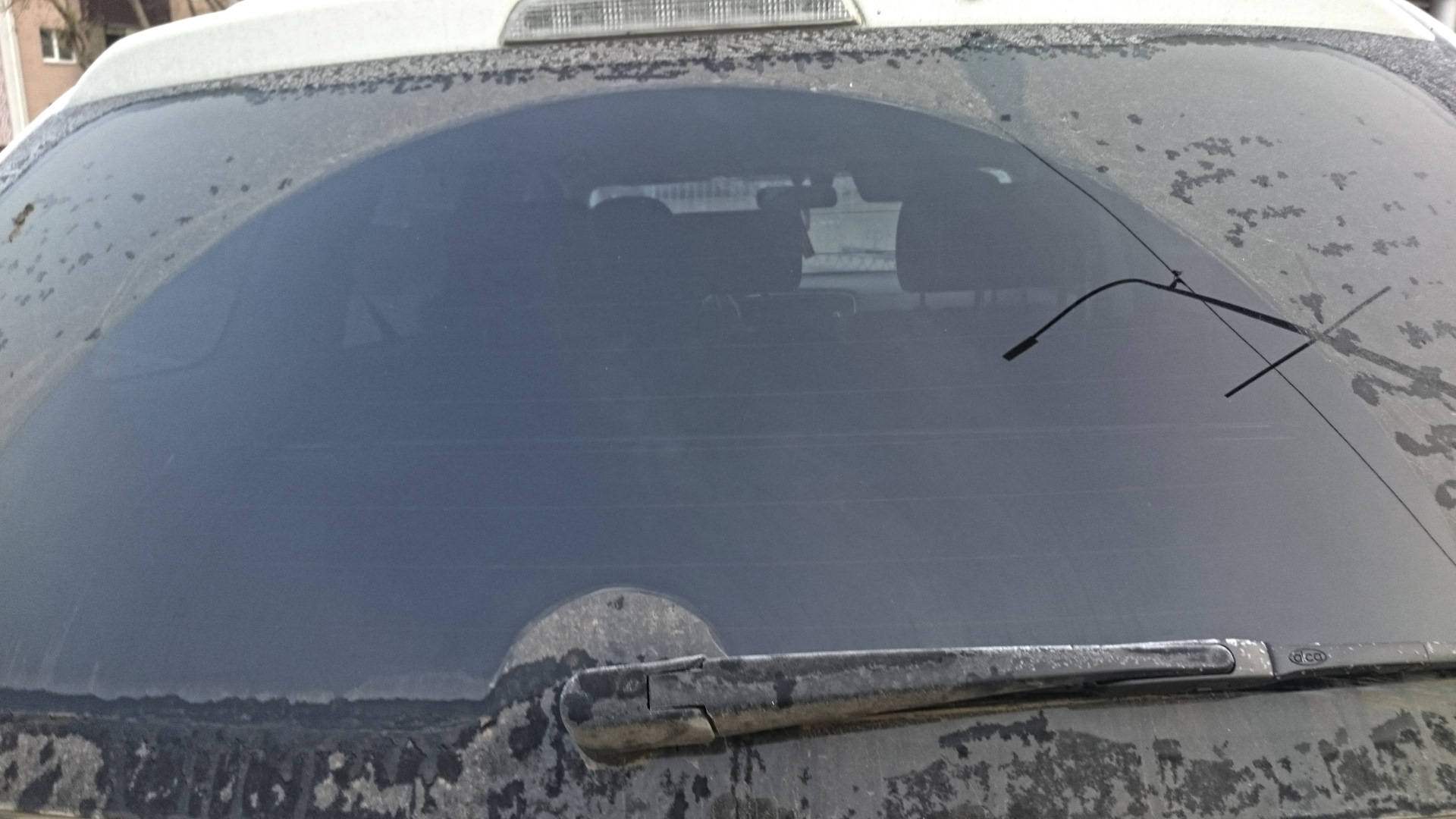 Как поменять задний дворник на аутлендере 3 Замена задней щетки - Mitsubishi Outlander (3G), 3 л, 2014 года расходники DRIVE